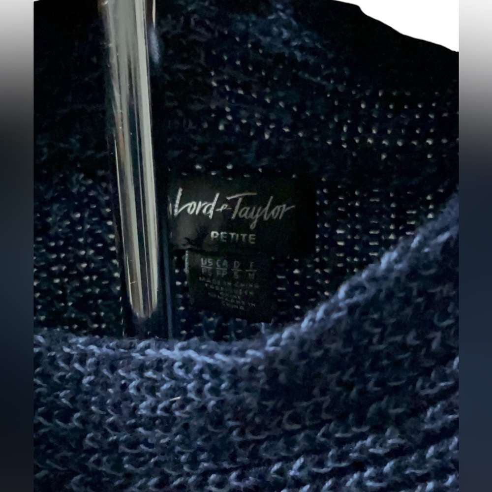 Lord & Taylor - Picture 2 of 3